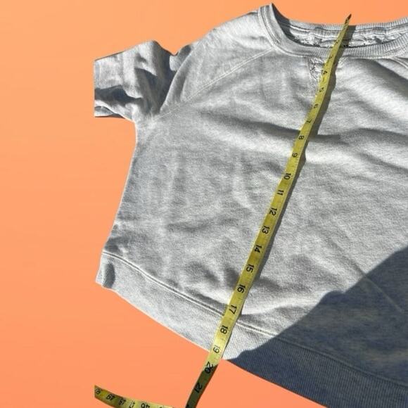 Aeropostale women’s size M cropped crewneck sweatshirt with lace back - Picture 10 of 10